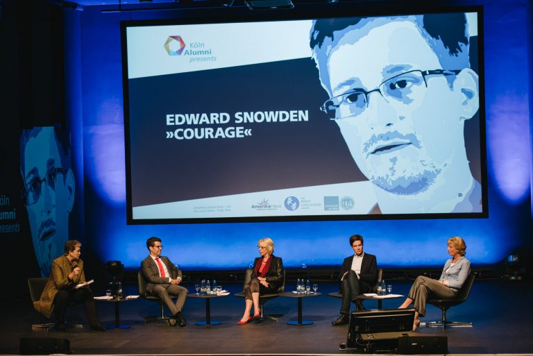 Businessreportage – Edward Snowden im Live Stream Uni Köln